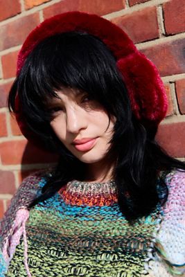 UO Fluffy Heart Earmuffs