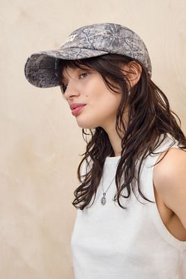 UO Seventy Six Bestickte Realtree Tarnkappe