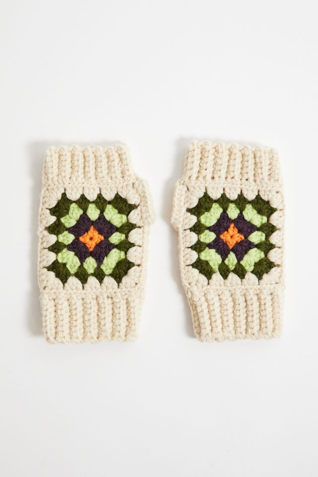 Kimchi Blue Crochet Style Fingerless Gloves | Urban Outfitters DE