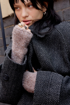 UO Rory Soft Knit Fingerless Gloves - Neutral at Urban Outfitters