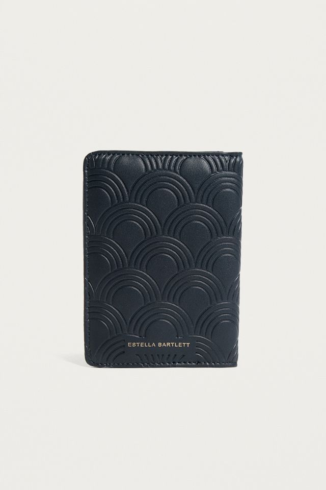 Estella Bartlett - Porte passeport en imitation cuir gravé #1