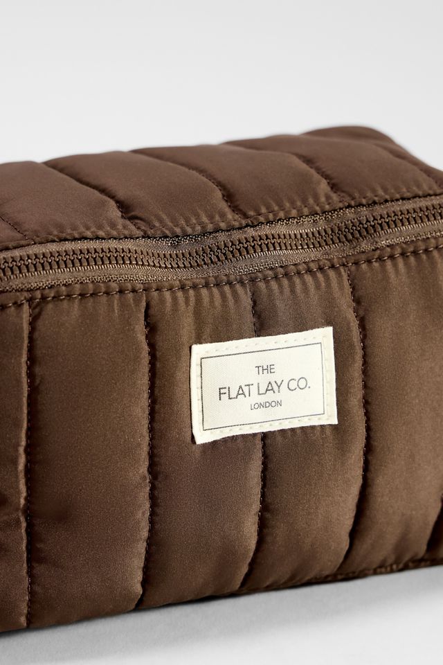 The Flat Lay Co. Marshmallow Kosmetiktasche #2