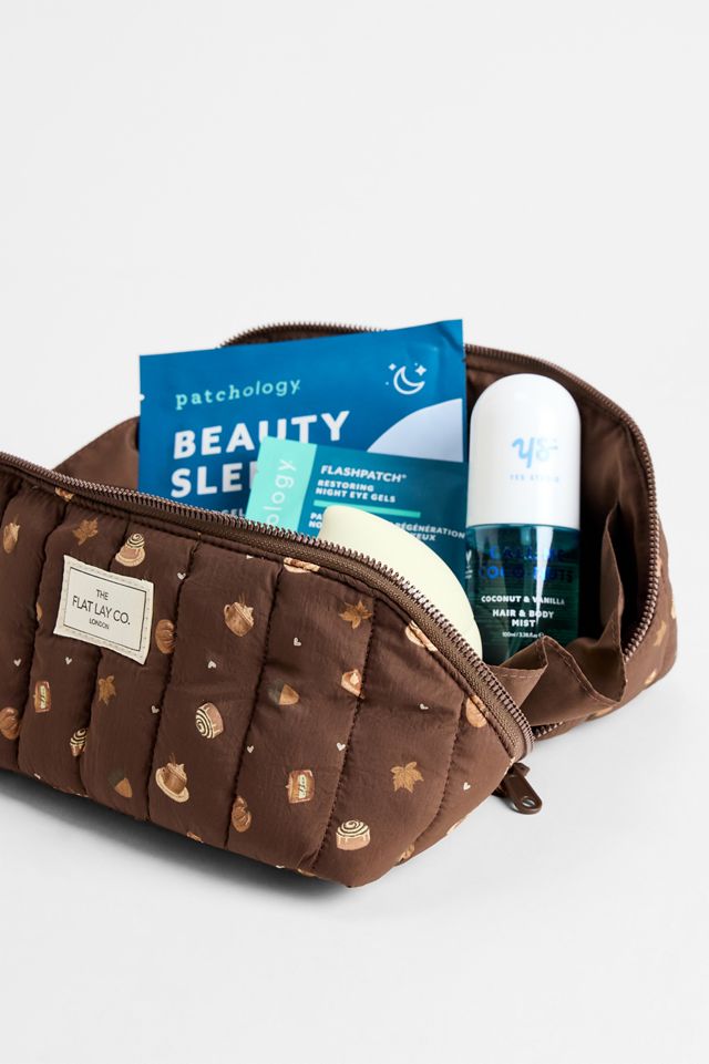 The Flat Lay Co. Herbst-Kosmetiktasche #1