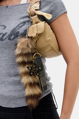 UO Nieten-Tarnmuster-Anhänger