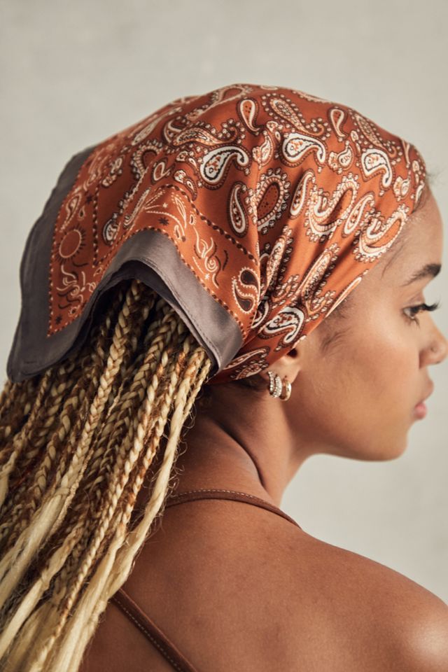 Foulard in Raso con Stampa Paisley #1