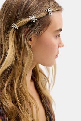 UO Daisy Mini Claw Clips