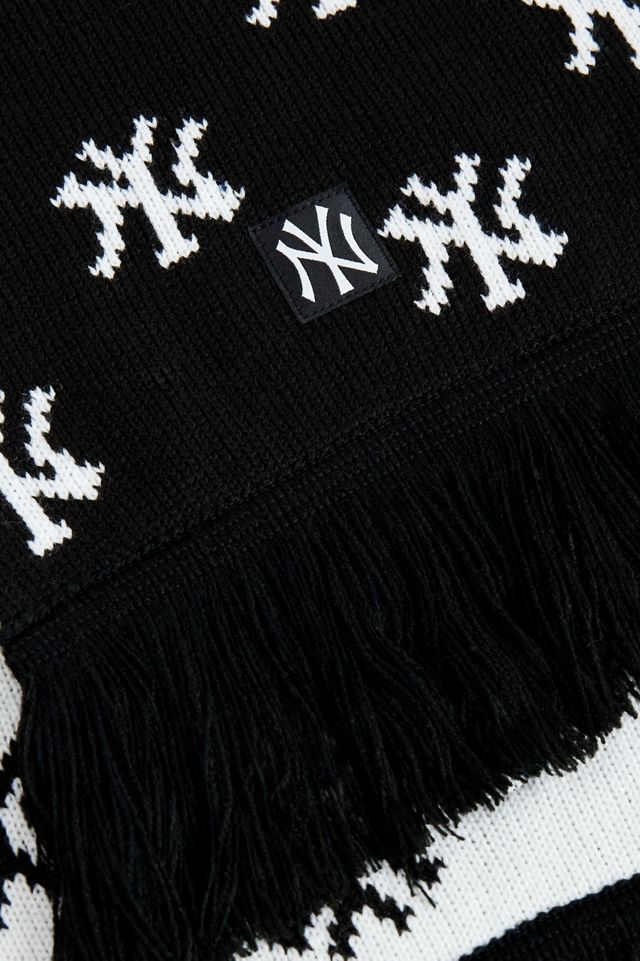 New Era NY Yankees Monogram Scarf #2