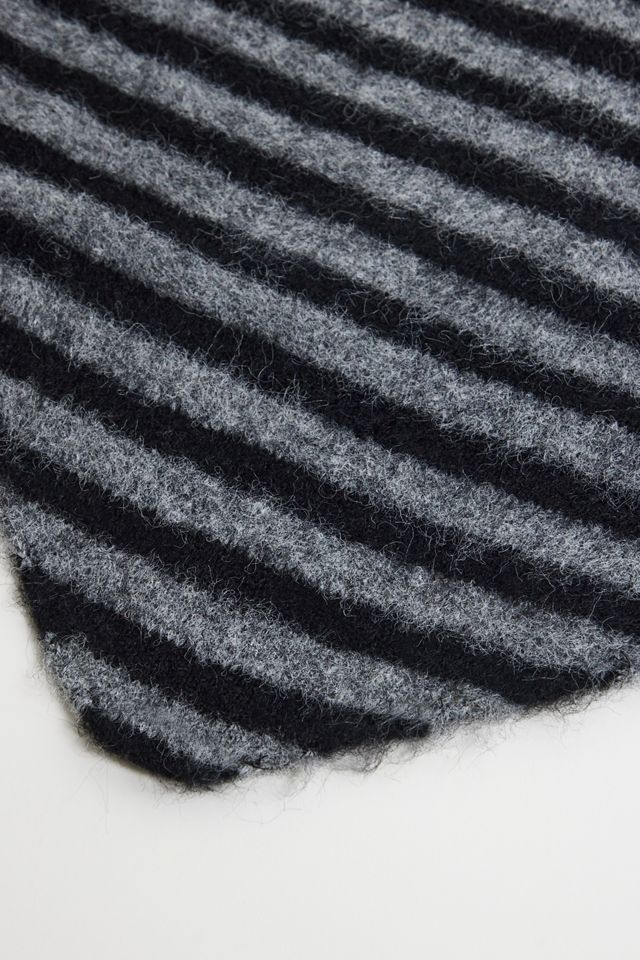 UO Triangle Neck Scarf #4