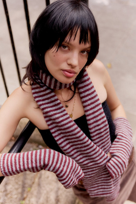 UO Courtney Stripe Skinny Scarf Product Page