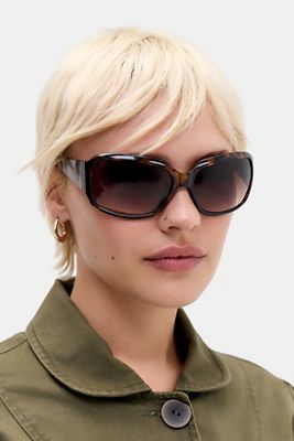 UO Vienna Oversized Wrap Sunglasses