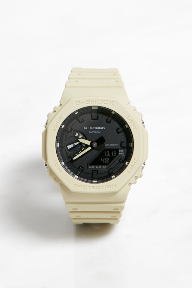 Casio - Montre G-Shock GA-2110 beige | Urban Outfitters FR