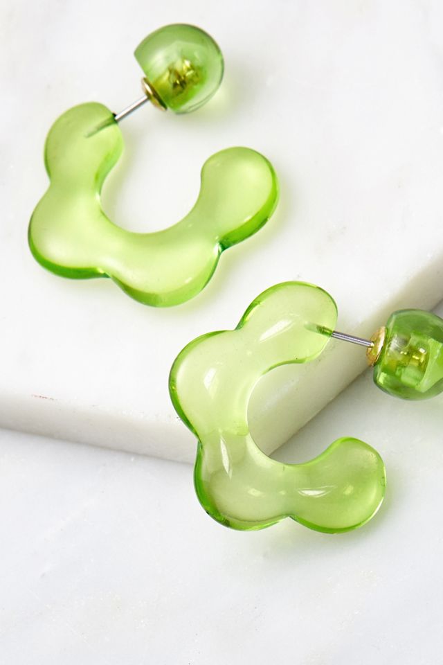 Aretes de Aro de Resina con Pompones Florales