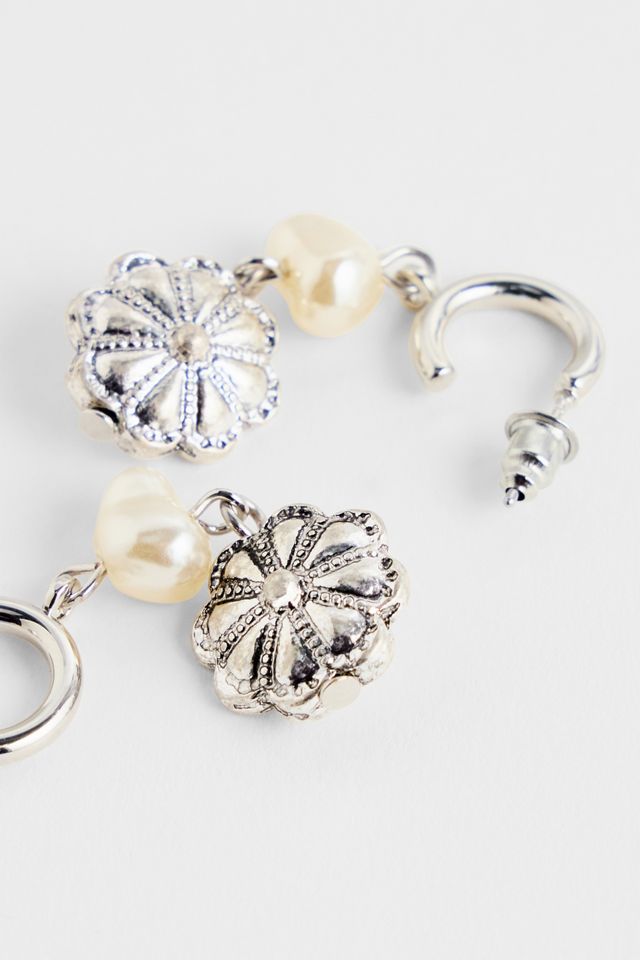 Silence + Noise Round Etched Pearl Earrings #2