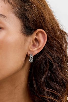 Aretes de Aro UO con Grabado Floral