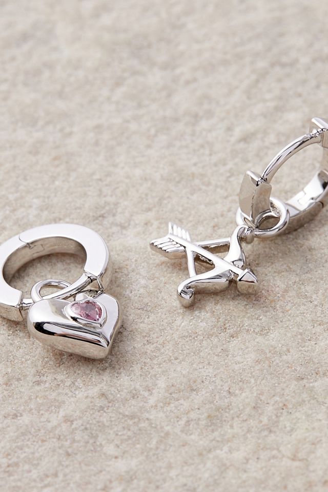 July Child Cupids Bow Hoop Pendientes #1