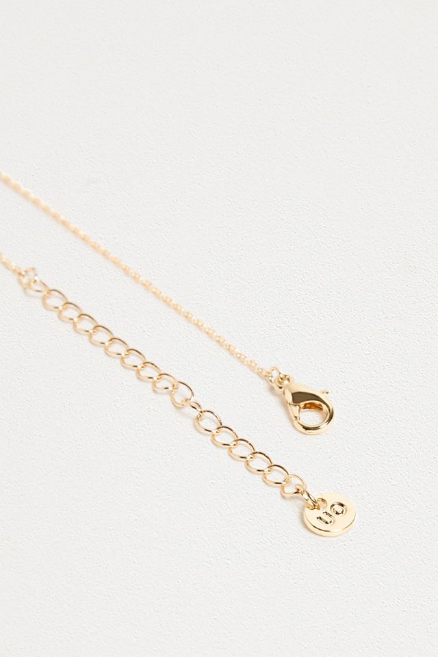 Collier avec petit pendentif doré initiale A #2