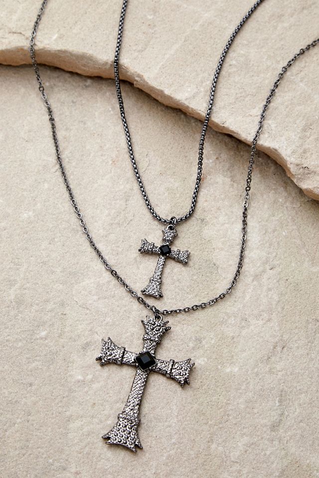 Collier multicouche Silence + Noise avec pendentif double croix #2