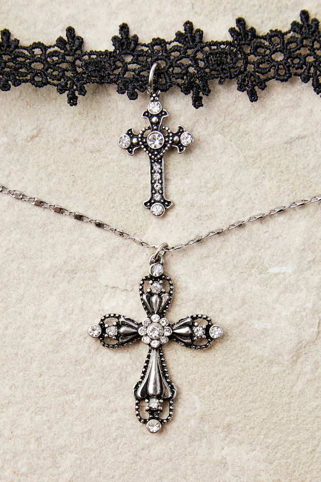 Collana Multistrato con Croce in Pizzo Silence + Noise #2