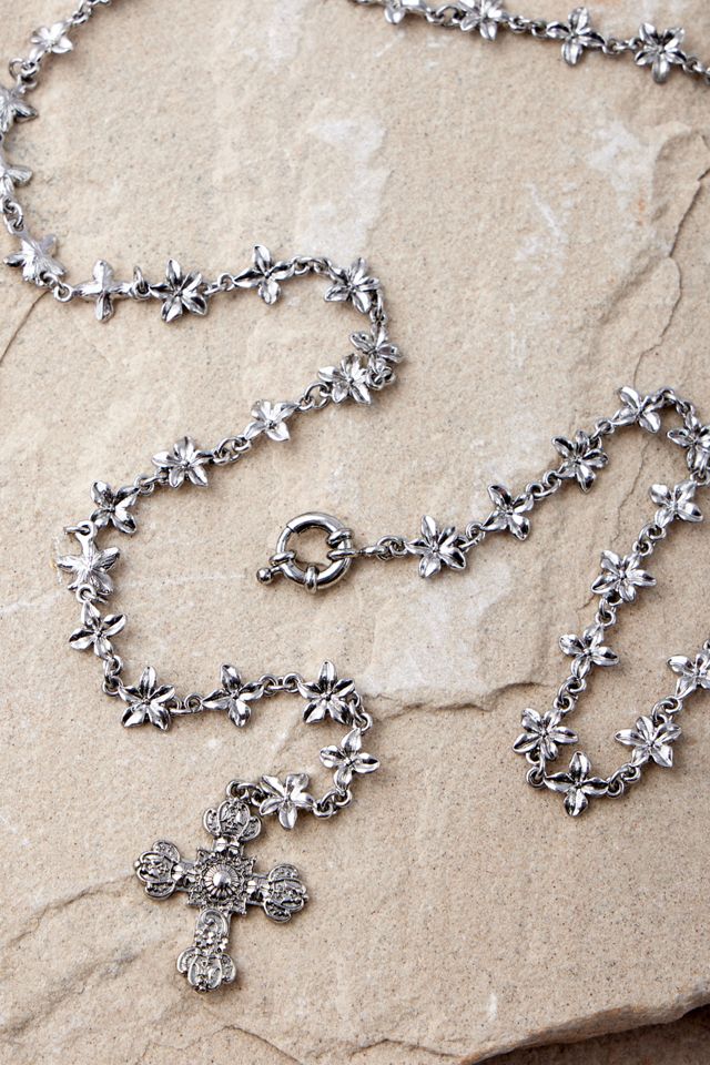 Silence + Noise Floral & Cross Lariat Necklace #2