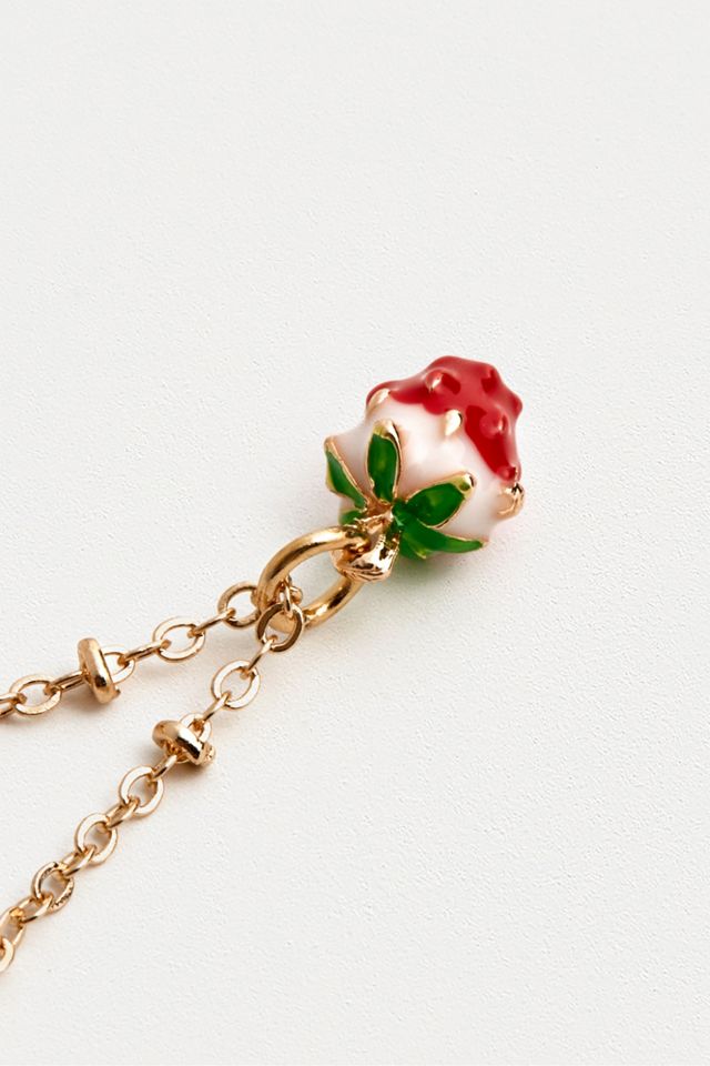 Collier avec petite breloque fraise #2