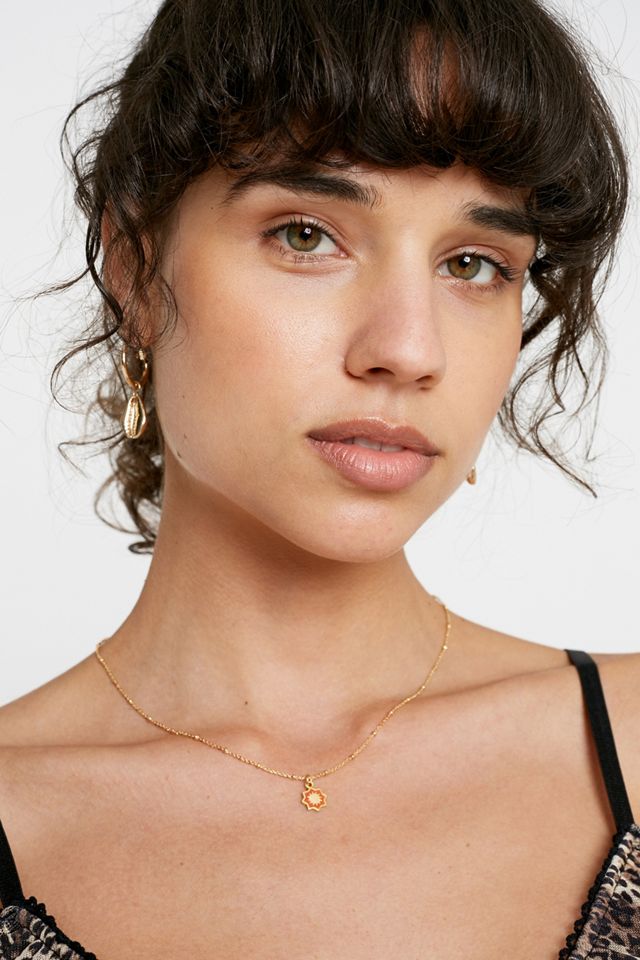 Mirabelle Sun Star Collar chapado en oro #1
