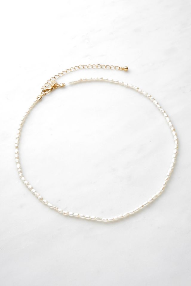 Real freshwater pearl store necklace urban outfitters