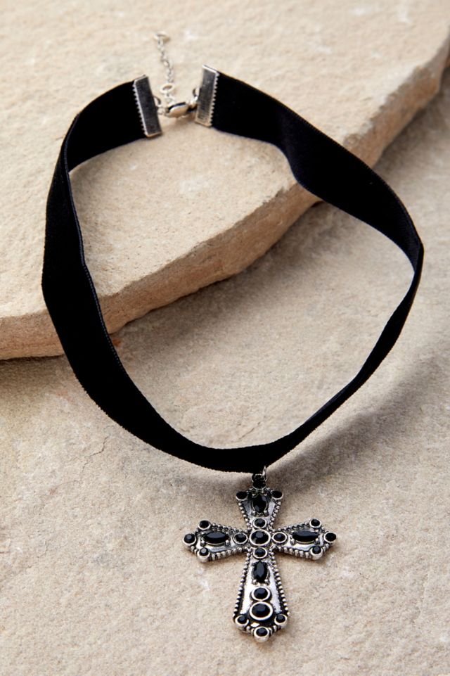 Choker with sale a cross