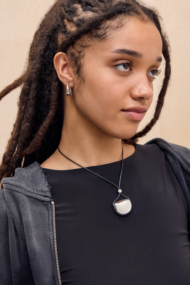 Collier fin en cordon fondu en taille: TAILLE UNIQUE - Silence + Noise - Modalova