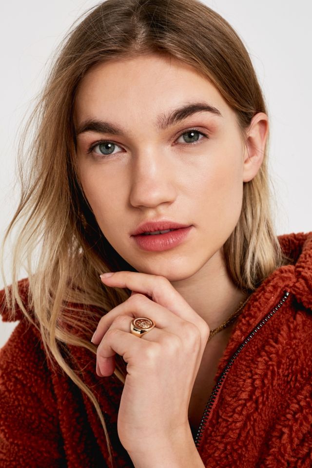 Urban outfitters hot sale signet ring