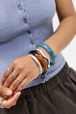 Bracelet empilable côtelé en taille: TAILLE UNIQUE - Silence + Noise - Modalova