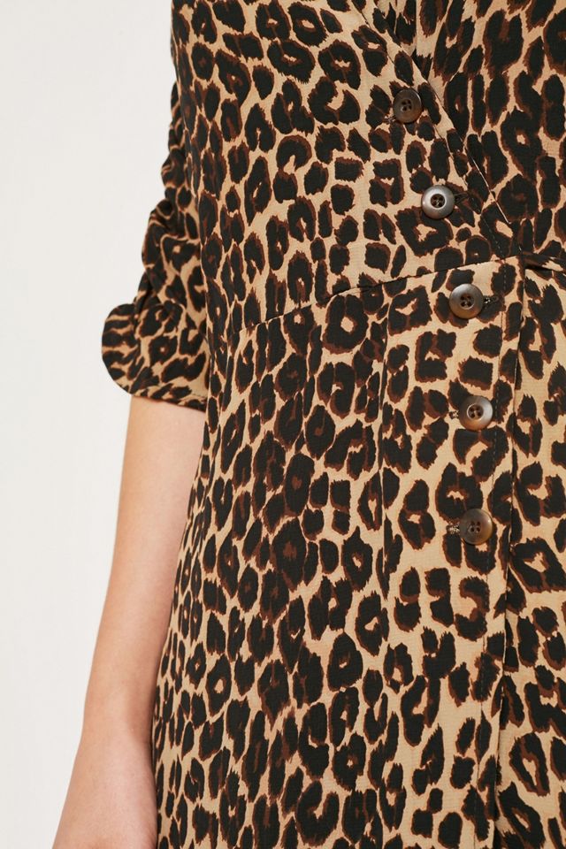 Faithfull The Brand Anne Marie Leopard Print Midi Dress | Urban Outfitters  UK