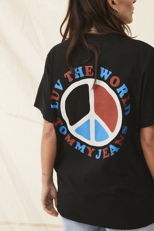 Tommy Hilfiger – T-Shirt „Luv The World“ in Schwarz mit Logo-Print #1