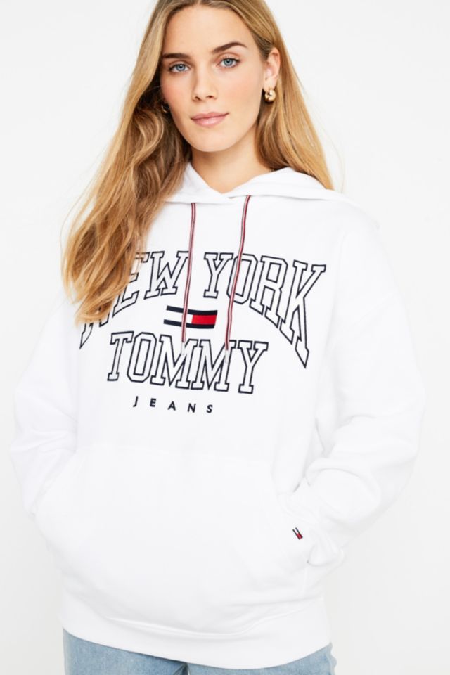 Tommy jeans boyfriend logo on sale hoodie