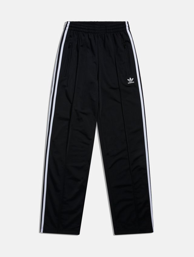 Adidas pants 2024 urban outfitters