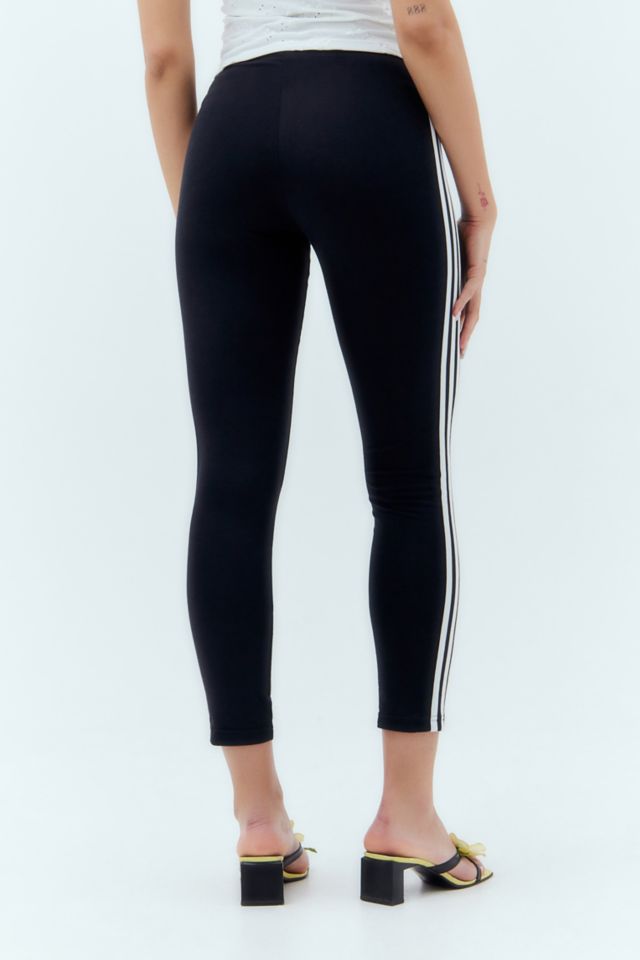 adidas Leggings mit 3 Streifen Design