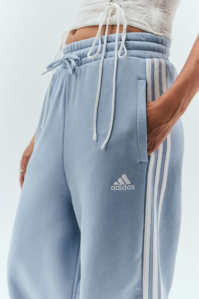 adidas – Trainingshose in Blau mit 3-Streifen und weitem Bein #3