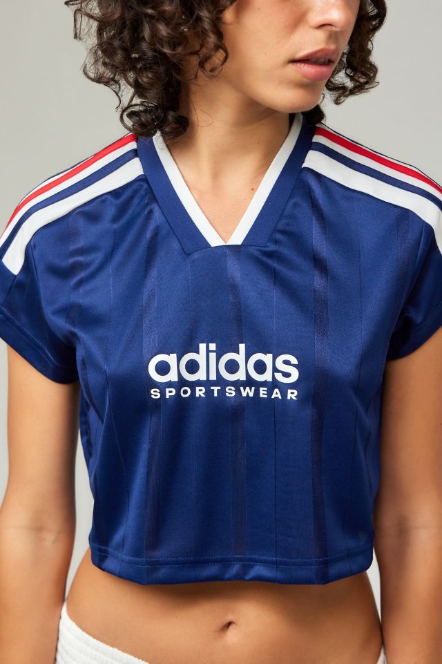 Adidas crop top urban outfitters best sale