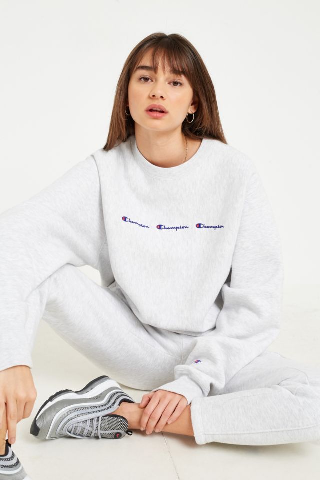 Champion 3 2025 logo sweatshirt