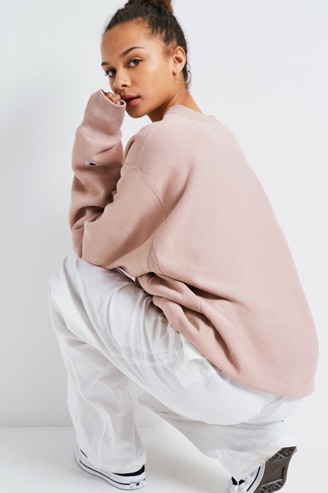 Champion x uo blush pink crew neck on sale sweatshirt