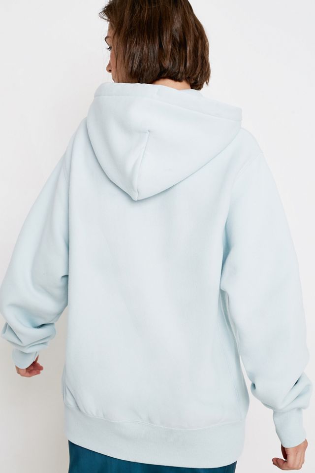 Champion UO Exclusive – Hoodie in Blau mit Logoschriftzug #2