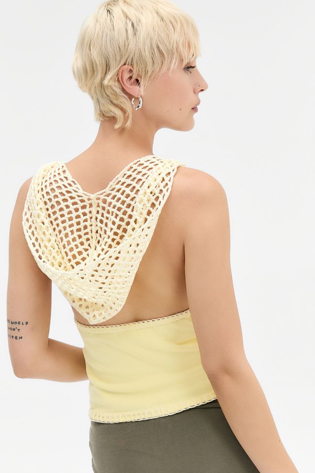 Haut dos-nu à capuche en crochet perlé Zelya Jaded London #3