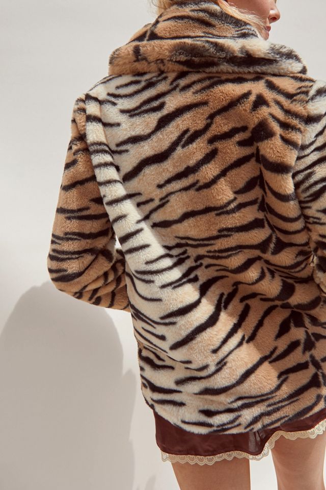 Girlfriend Material – Mantel mit Tigermuster „Hendrix“ in Braun #2