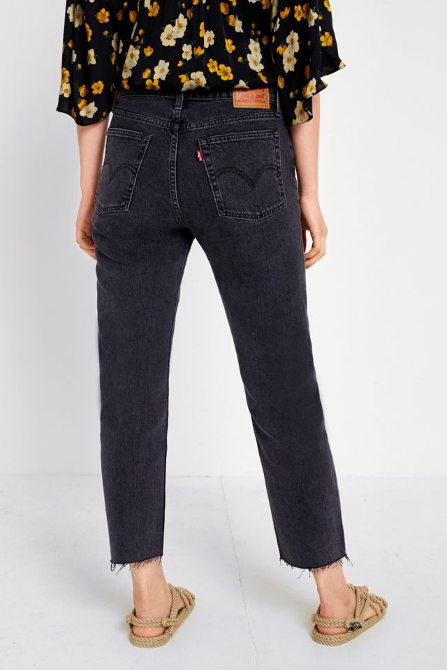 Black levi shop wedgie jeans