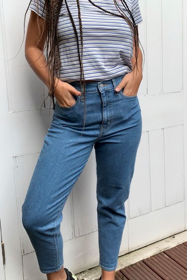 Levi's High-Waisted Mom Jeans In Indigo