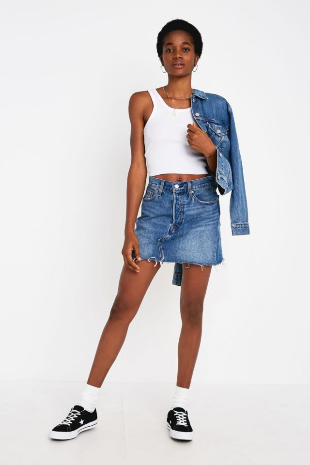 Levi denim hotsell skirt urban outfitters