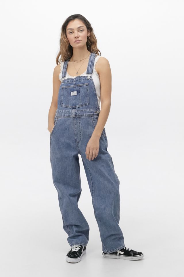 Levi's Dead Stonewash Dungarees | Urban Outfitters UK