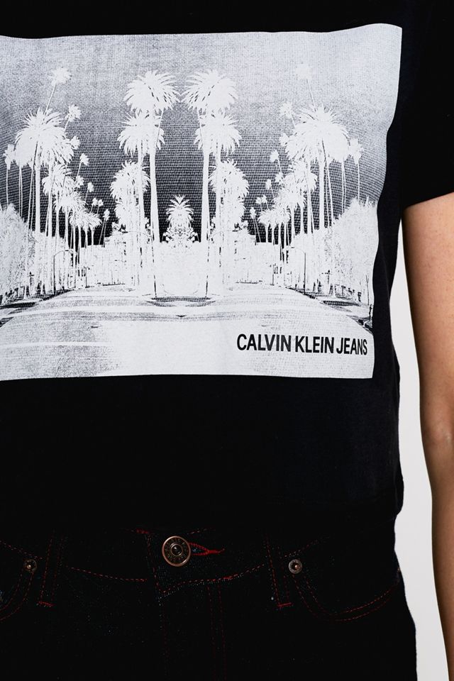 Calvin Klein Jeans Cropped Cali T-Shirt #1