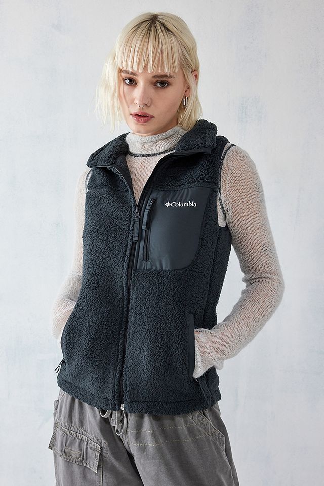 Columbia West Bend Fleece Gilet | Urban Outfitters UK