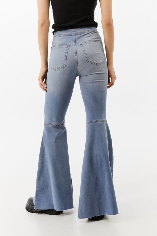 Free People – Jeans „Just Float On“ mit Schlag #1