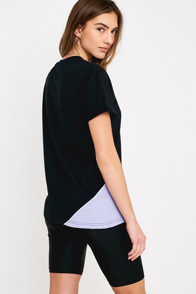 Ellesse – Boyfriend-T-Shirt in Schwarz und Flieder #2